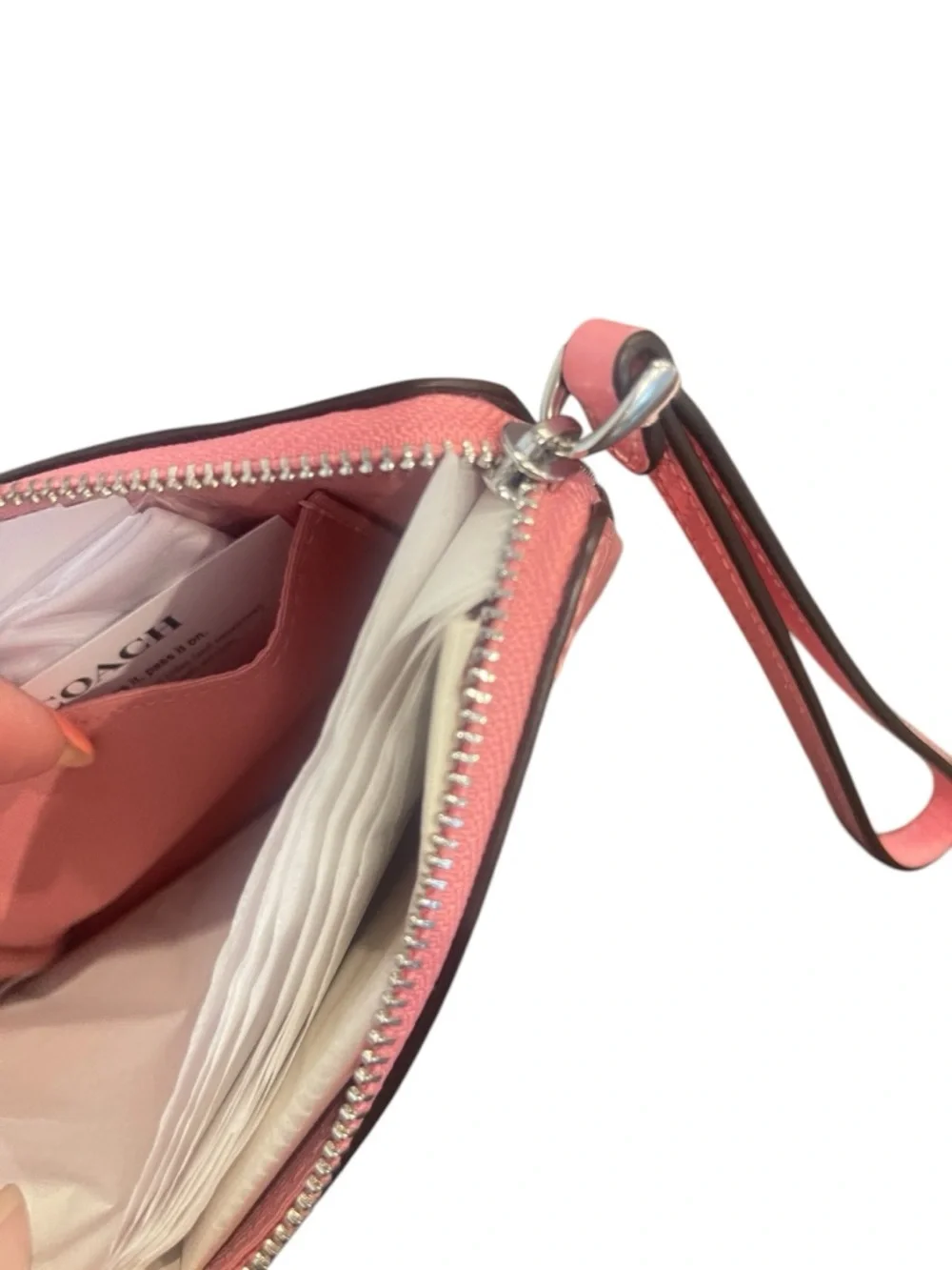 Coach NWT Patent Leather  Embossed Wristlet with Rainbow heart charm - Picture 5 of 12